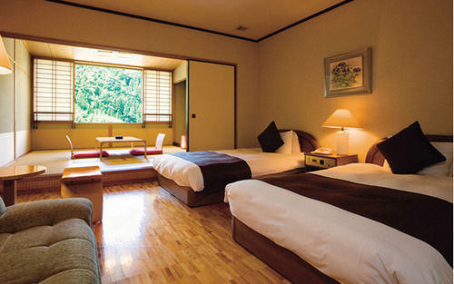 Shinshiyo Ryokan Hita